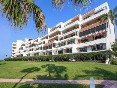 Longboat Key  Vacation Condo On Beach Sleeps Eight